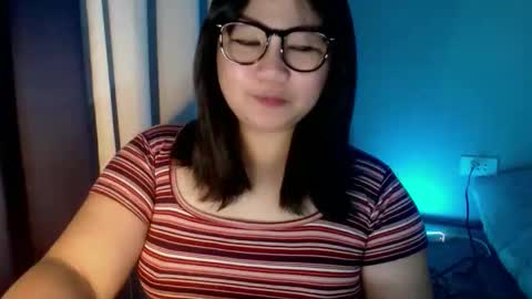 Snapshot of im_ur_cutiewife chatting on 16, 11, 2025 cherryl online show from 16, 11, 2025