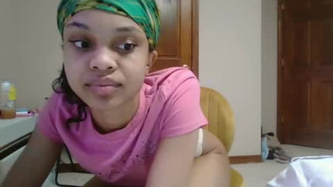 Snapshot of imanilove495 chatting on 9, 2, 2025 scarlett amour online show from 9, 2, 2025