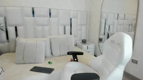 Krystall online show from 11, 11, 2025