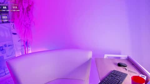 Snapshot of imleana chatting on 23, 10, 2025 Leana online show from 23, 10, 2025