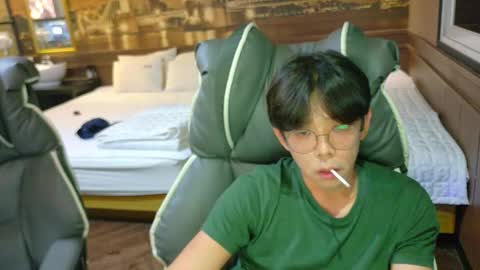 Snapshot of imlowerlife chatting on 15, 9, 2025 imlowerlife online show from 15, 9, 2025