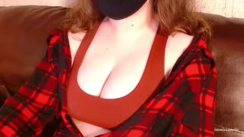 Snapshot of immissamelie chatting on 18, 11, 2025 Miss Amelie online show from 18, 11, 2025