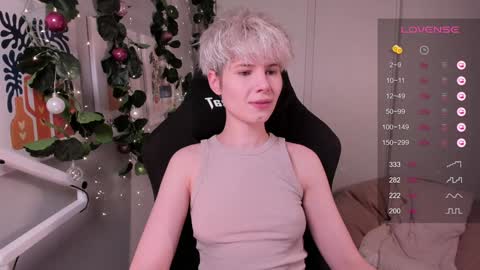 Snapshot of imnotmia chatting on 5, 12, 2024 Mia online show from 5, 12, 2024