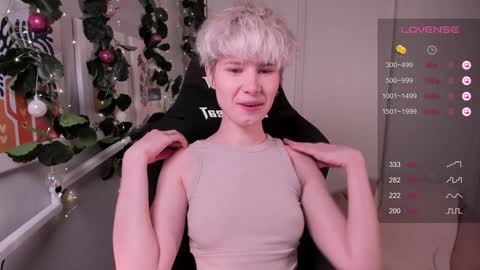 Snapshot of imnotmia chatting on 5, 12, 2024 Mia online show from 5, 12, 2024