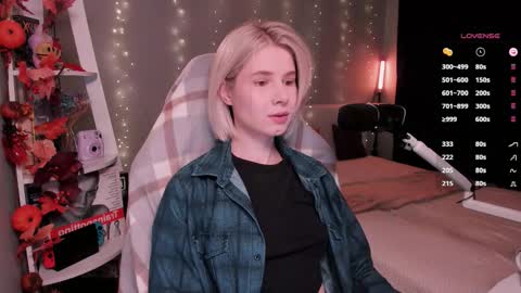 Snapshot of imnotmia chatting on 24, 11, 2025 Mia online show from 24, 11, 2025