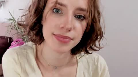 Snapshot of imogensy chatting on 24, 4, 2026 my name Imo Fansly online show from 24, 4, 2026
