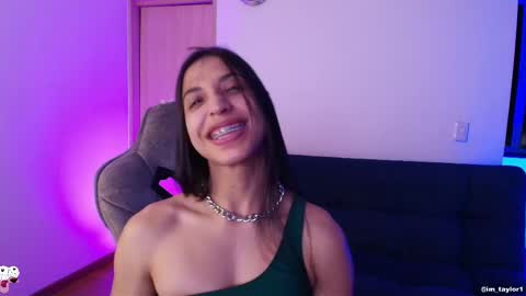 TAYLOR  online show from 31, 10, 2025