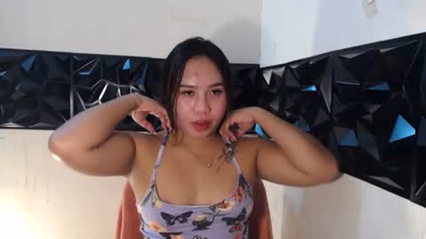 in_yourbitchmommy online show from 10, 9, 2025