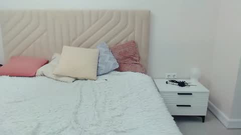 Snapshot of incredible_ariela chatting on 2, 7, 2026 incredible_ariela online show from 2, 7, 2026