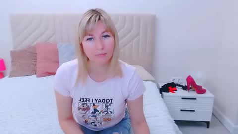 Snapshot of incredible_ariela chatting on 5, 7, 2026 incredible_ariela online show from 5, 7, 2026