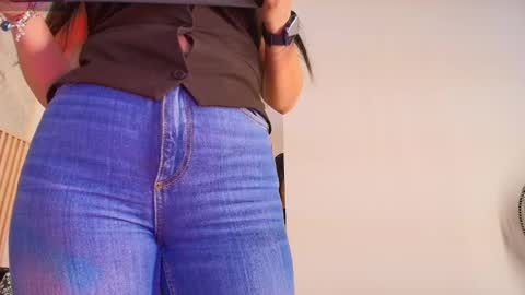 Indi Catalina online show from 12, 9, 2025