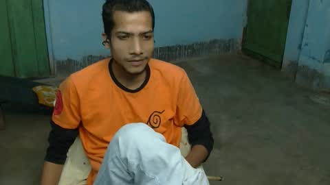 Snapshot of indian_bengali_boy chatting on 8, 11, 2025 Suman Leo online show from 8, 11, 2025