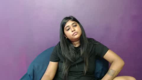 Melz online show from 28, 2, 2025