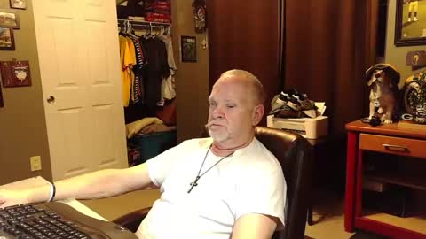 Snapshot of indianapapa chatting on 10, 11, 2025 Papa online show from 10, 11, 2025