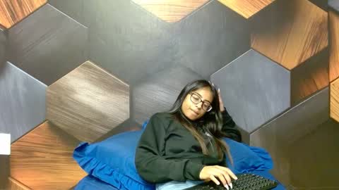 Snapshot of indianarmani chatting on 1, 2, 2025 Armani online show from 1, 2, 2025