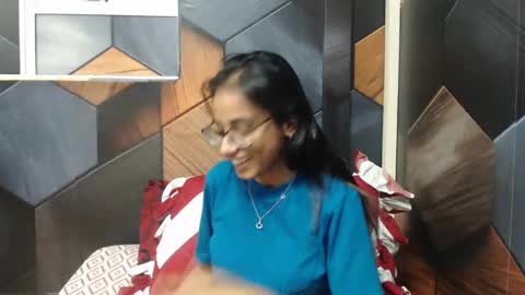 Snapshot of indianarmani chatting on 7, 2, 2025 Armani online show from 7, 2, 2025