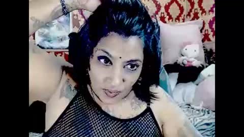 Snapshot of indiancatz2 chatting on 20, 9, 2025 anusha online show from 20, 9, 2025