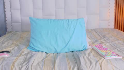 LITTLE AINHOA  online show from 24, 10, 2025