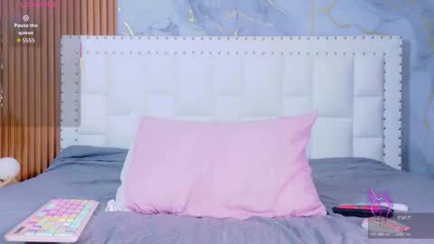 LITTLE AINHOA  online show from 9, 1, 2026