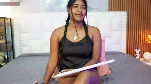 Snapshot of indiancutiie chatting on 4, 5, 2026 LITTLE AINHOA online show from 4, 5, 2026