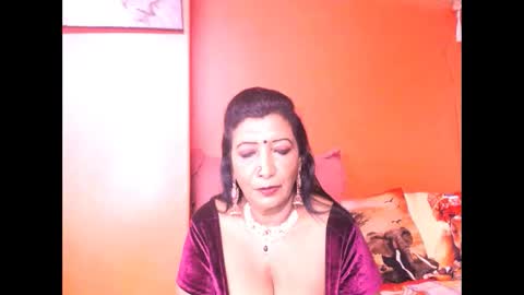 indiansarika65 online show from 10, 4, 2026