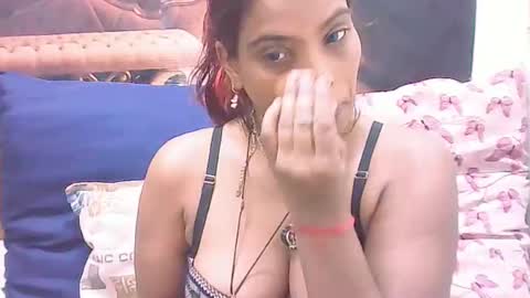 indiansexyass4u2luv online show from 23, 2, 2025