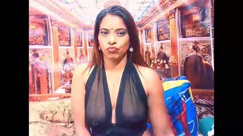 indiansexyass4u2luv online show from 1, 11, 2025