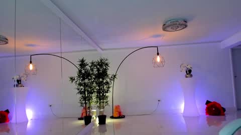 Hellen online show from 8, 1, 2025