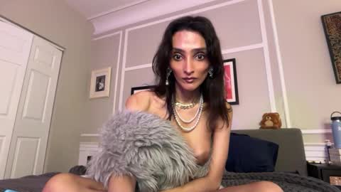 Indiantransgirlillinois online show from 28, 2, 2026
