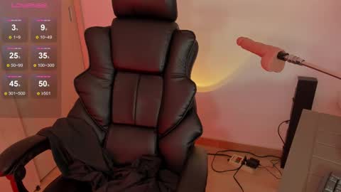 Hey  Im Indie follow me on my instagram  online show from 11, 9, 2025