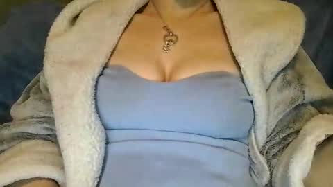 Indigorayney online show from 2, 2, 2026