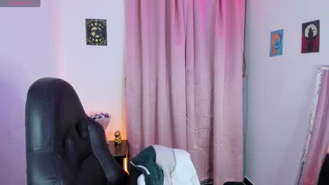 Snapshot of indra_cam chatting on 16, 12, 2025 Diana online show from 16, 12, 2025