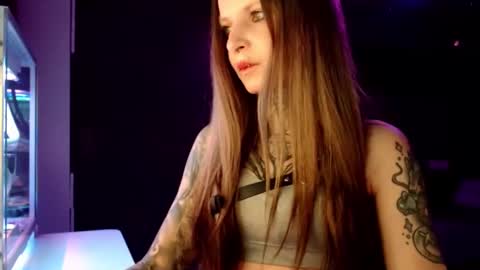 Snapshot of inesdesire chatting on 11, 2, 2025 InesDesire online show from 11, 2, 2025