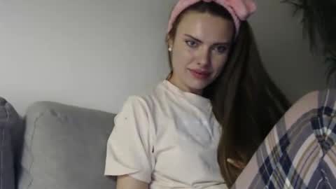 Snapshot of infinitiq45 chatting on 10, 2, 2025 Sweet girl online show from 10, 2, 2025