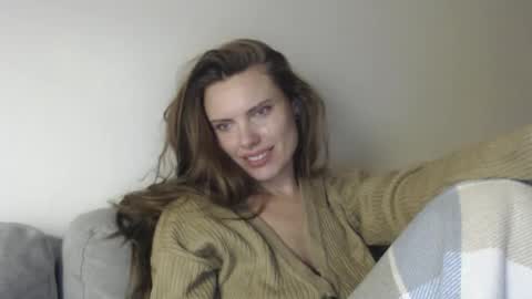 Snapshot of infinitiq45 chatting on 14, 11, 2025 Sweet girl online show from 14, 11, 2025