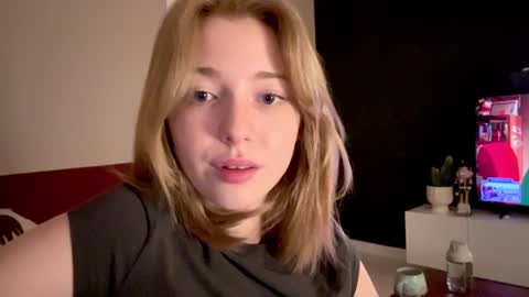 Snapshot of infinitysoul_ chatting on 4, 2, 2025 Alexa..  Inst     Fansly infinitysoul  online show from 4, 2, 2025