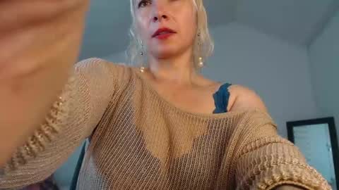 Snapshot of ingridbergman chatting on 27, 12, 2024 online show from 27, 12, 2024