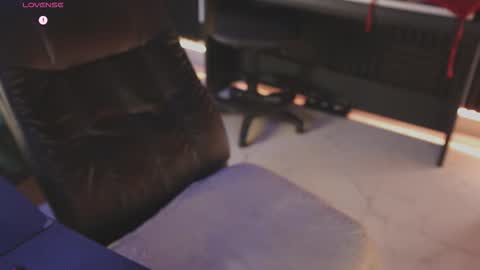 Dayana  online show from 12, 11, 2025