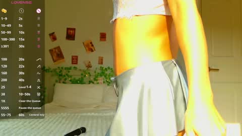 Snapshot of innnerlight chatting on 21, 4, 2026 Mila Reef online show from 21, 4, 2026