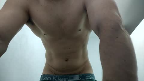 Snapshot of insistente chatting on 6, 2, 2026 INSTAGRAM camilodlx online show from 6, 2, 2026