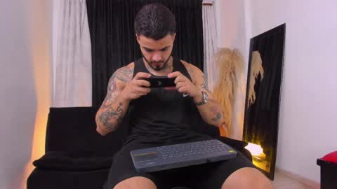 Brayan Chavez online show from 13, 4, 2026