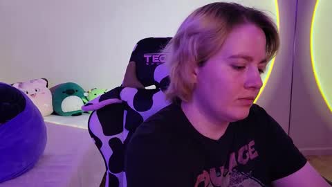 Faye online show from 17, 12, 2024