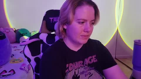 Faye online show from 30, 1, 2025