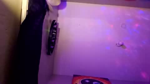 invisi13leone2435669278 online show from 23, 11, 2025