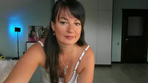 Snapshot of iracherrynow chatting on 5, 10, 2025 iracherrynow online show from 5, 10, 2025