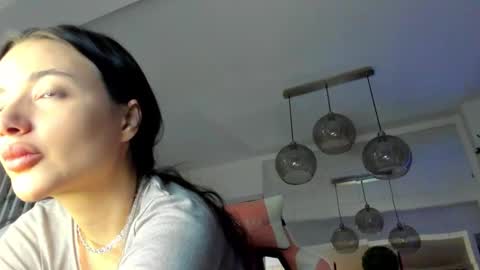 Snapshot of irenevon chatting on 17, 10, 2025 Ir s room online show from 17, 10, 2025