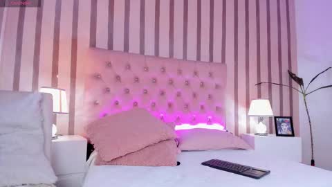 Iris  online show from 28, 2, 2026