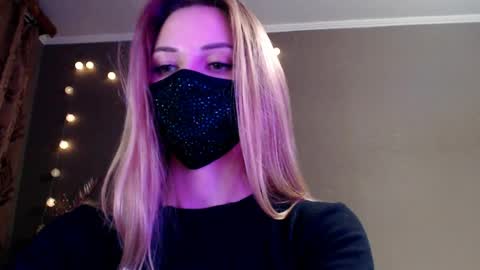 Snapshot of iris_lave chatting on 18, 4, 2026 Lily online show from 18, 4, 2026
