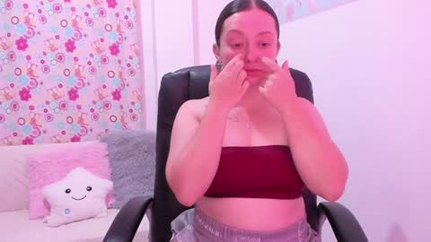 Snapshot of iris_marroquin chatting on 29, 1, 2025 natalia online show from 29, 1, 2025