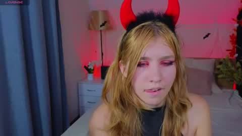 Iris  online show from 25, 10, 2025